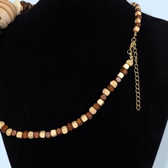 (2/$20) Vintage Wood Beaded Accent Necklace - Picture 4 of 5